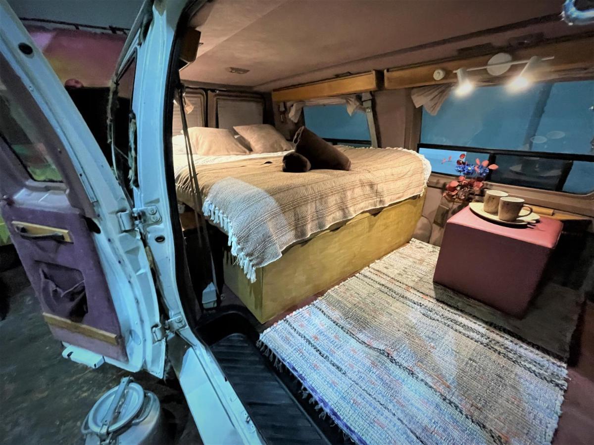 Urban Van Glamping Рига Экстерьер фото