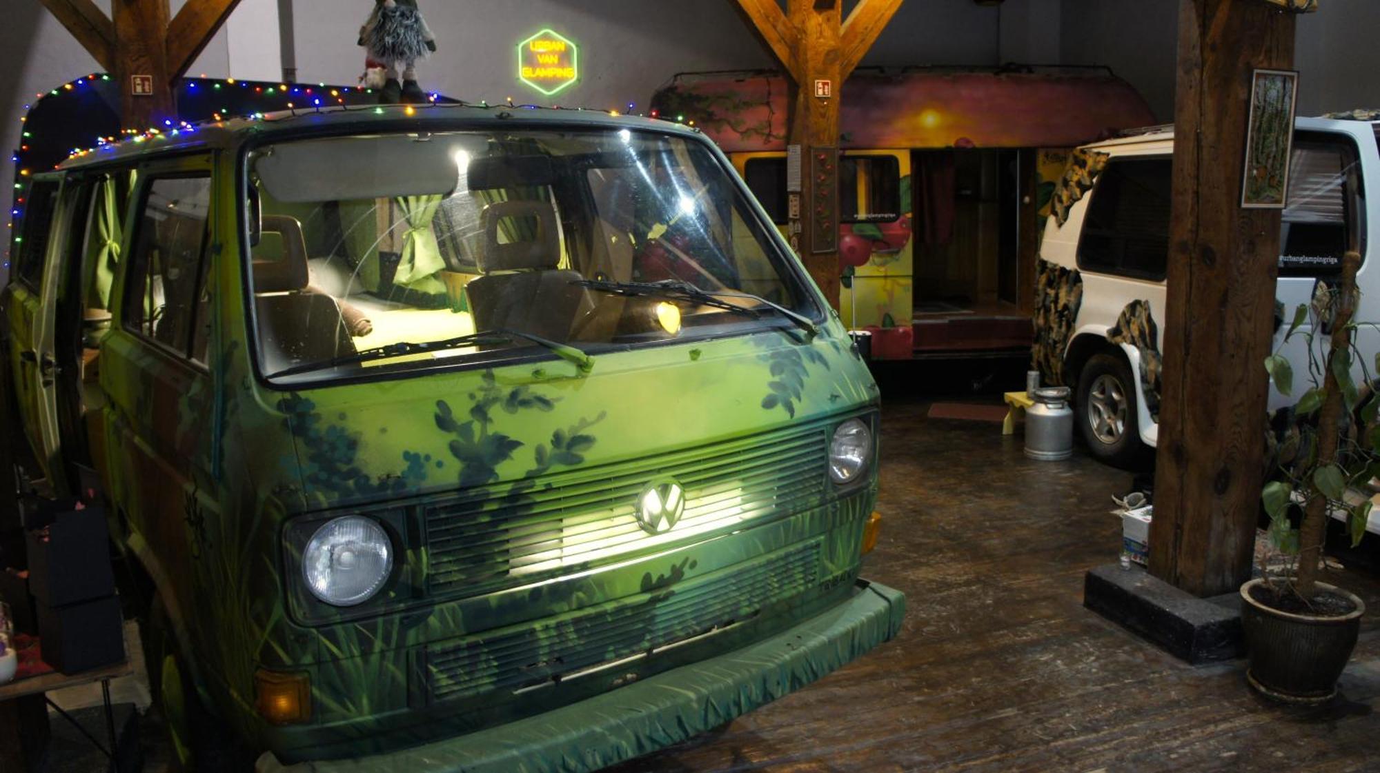 Urban Van Glamping Рига Экстерьер фото