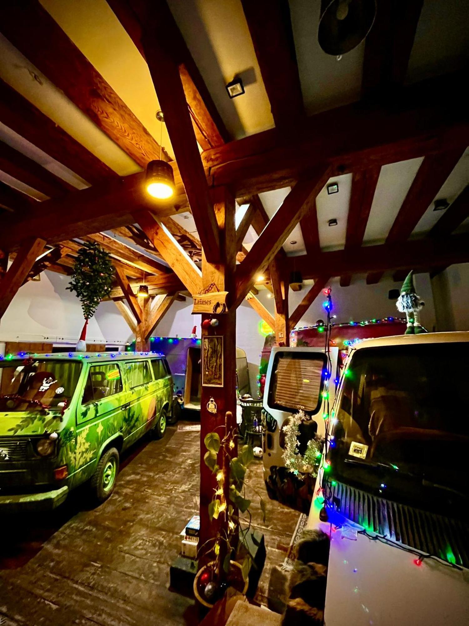 Urban Van Glamping Рига Экстерьер фото