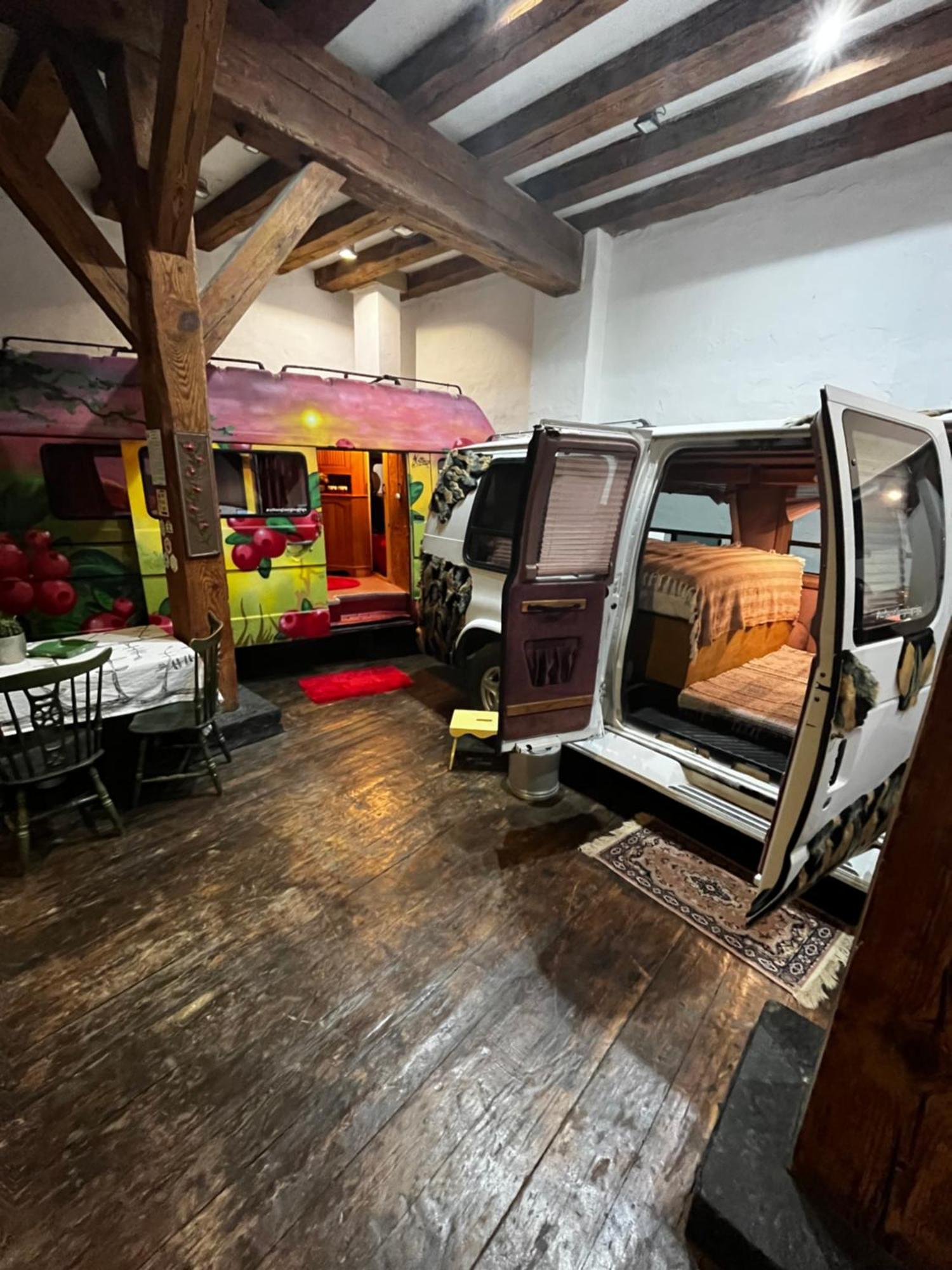 Urban Van Glamping Рига Экстерьер фото