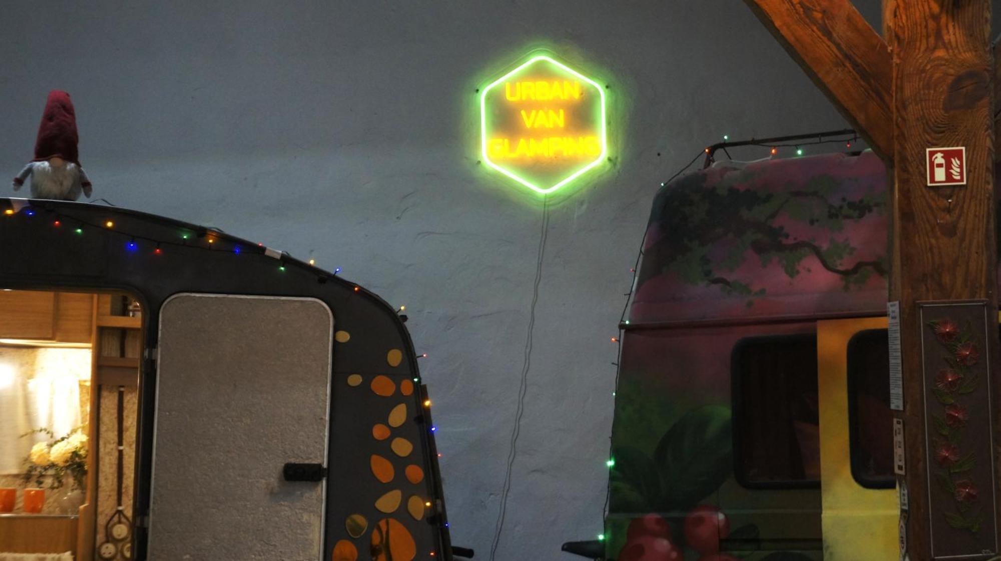 Urban Van Glamping Рига Экстерьер фото