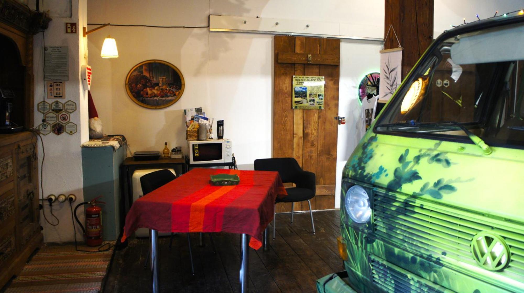 Urban Van Glamping Рига Экстерьер фото